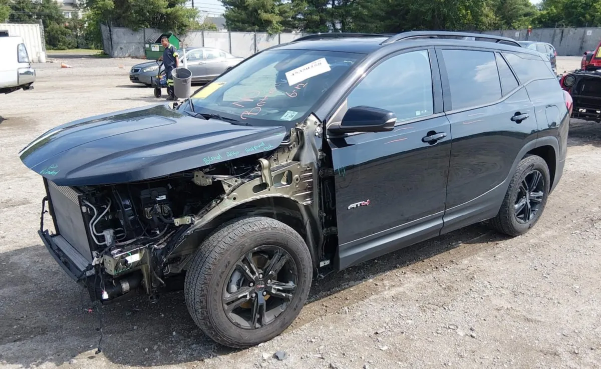 GMC TERRAIN AWD AT4 2023