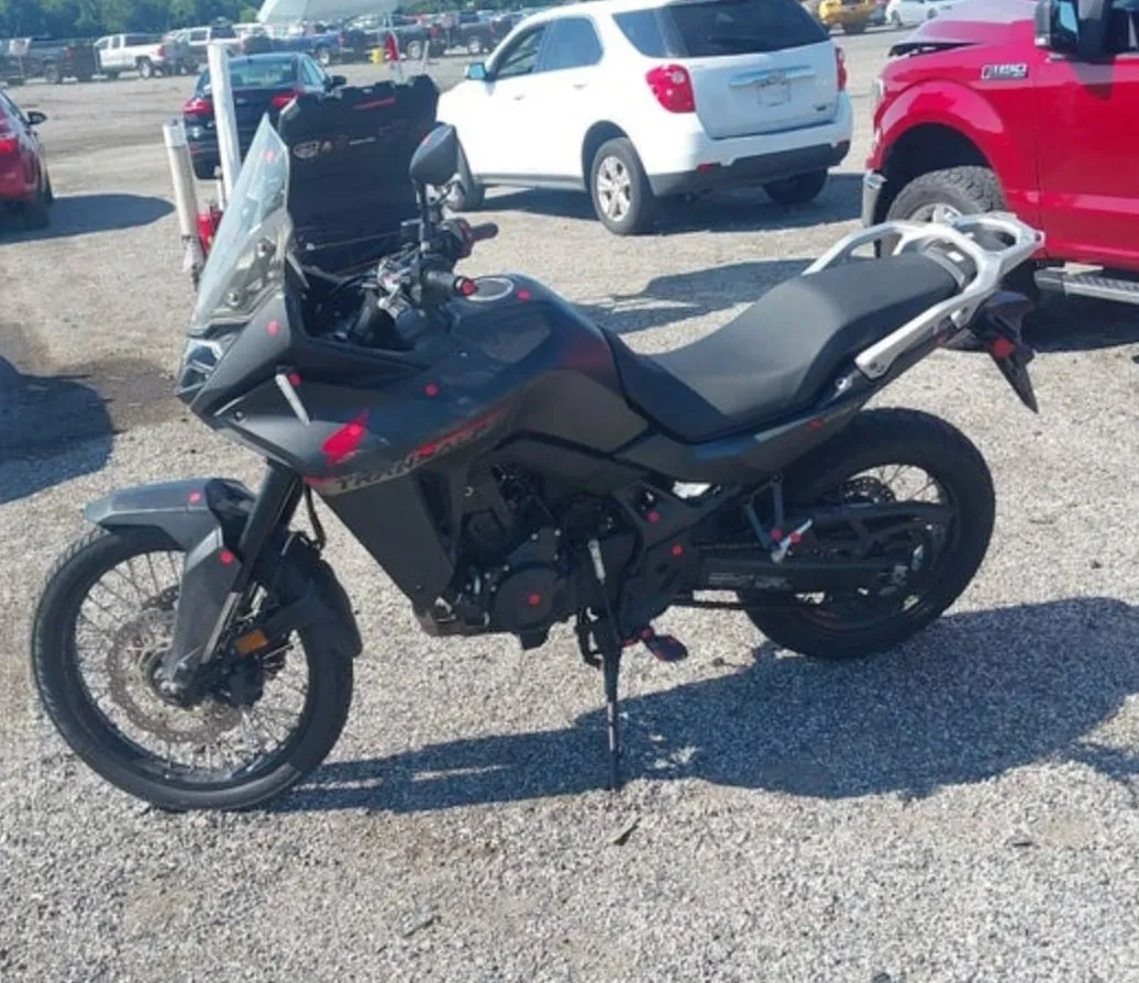 HONDA XL750 2024