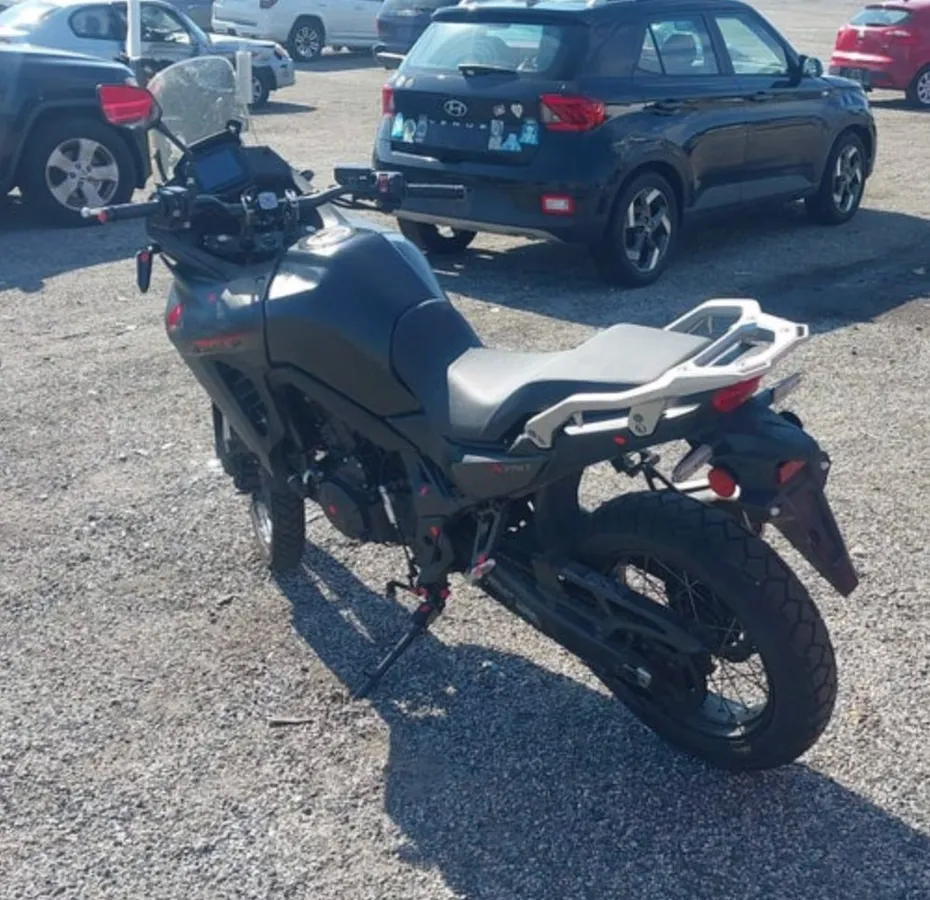 HONDA XL750 2024