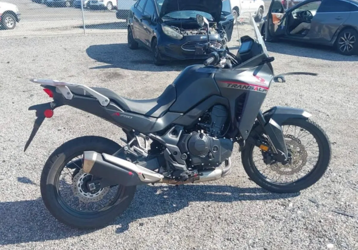 HONDA XL750 2024