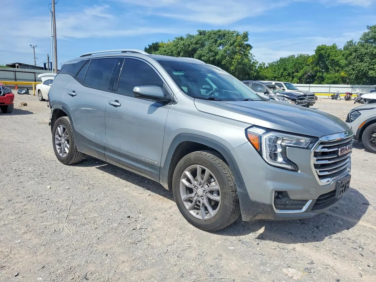 GMC TERRAIN SLT 2024