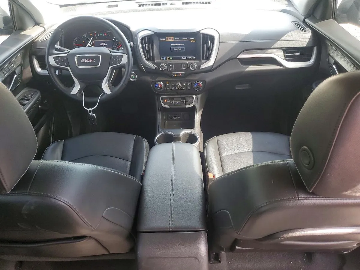 GMC TERRAIN SLT 2024