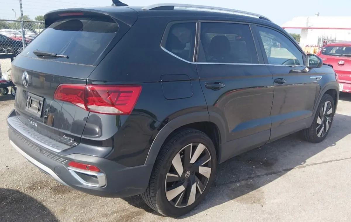 VOLKSWAGEN TAOS SEL 2024