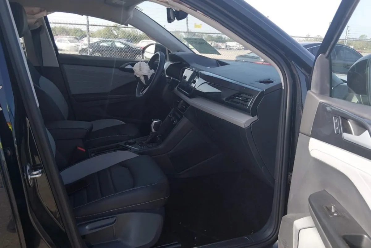 VOLKSWAGEN TAOS SEL 2024