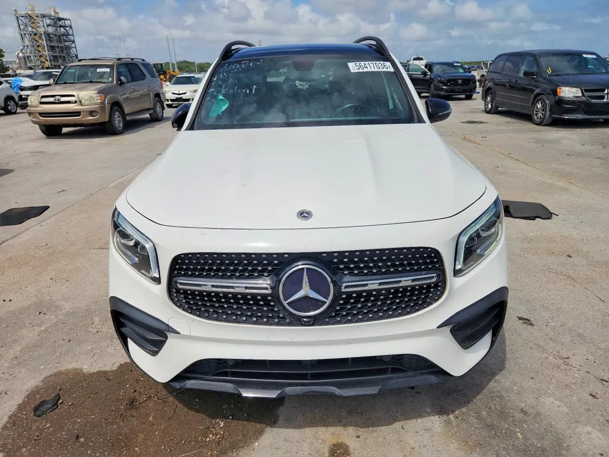 MERCEDES-BENZ GLB 250 2023