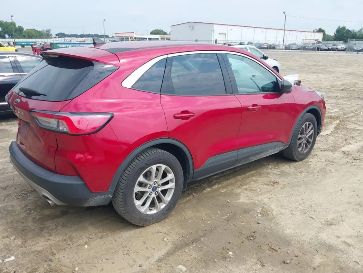 FORD ESCAPE SE 2022