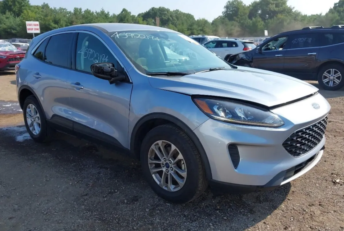FORD ESCAPE SE 2022