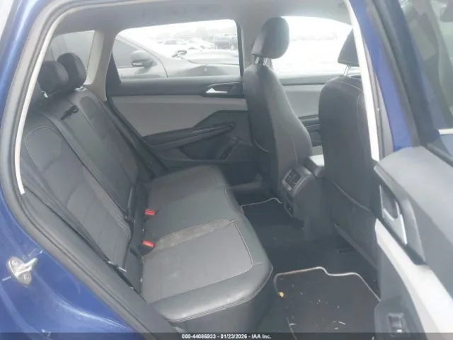 VOLKSWAGEN TAOS 2023