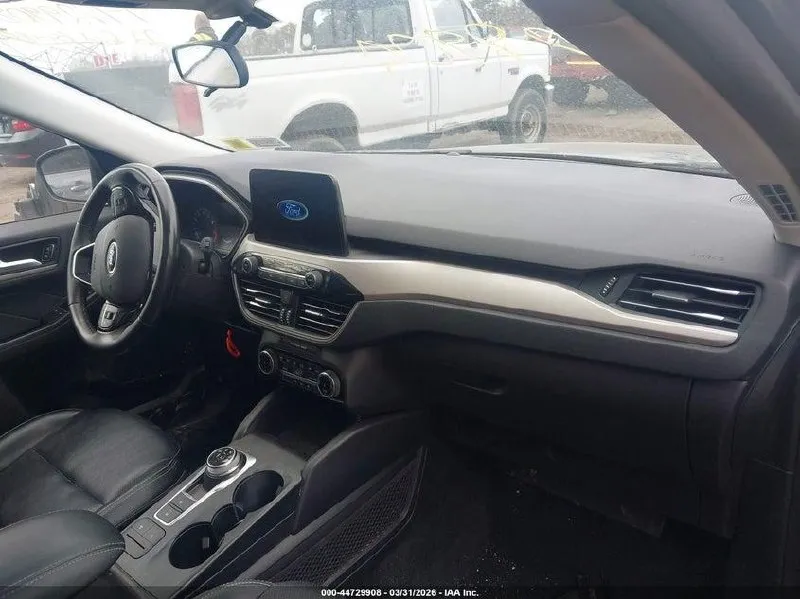 FORD ESCAPE SEL 2022