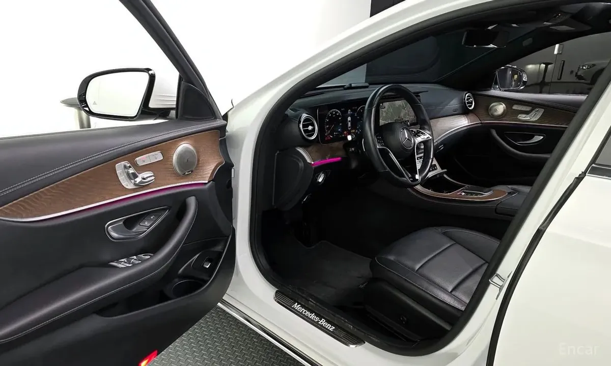 MERCEDES-BENZ E220D EXCLUSIVE 2021