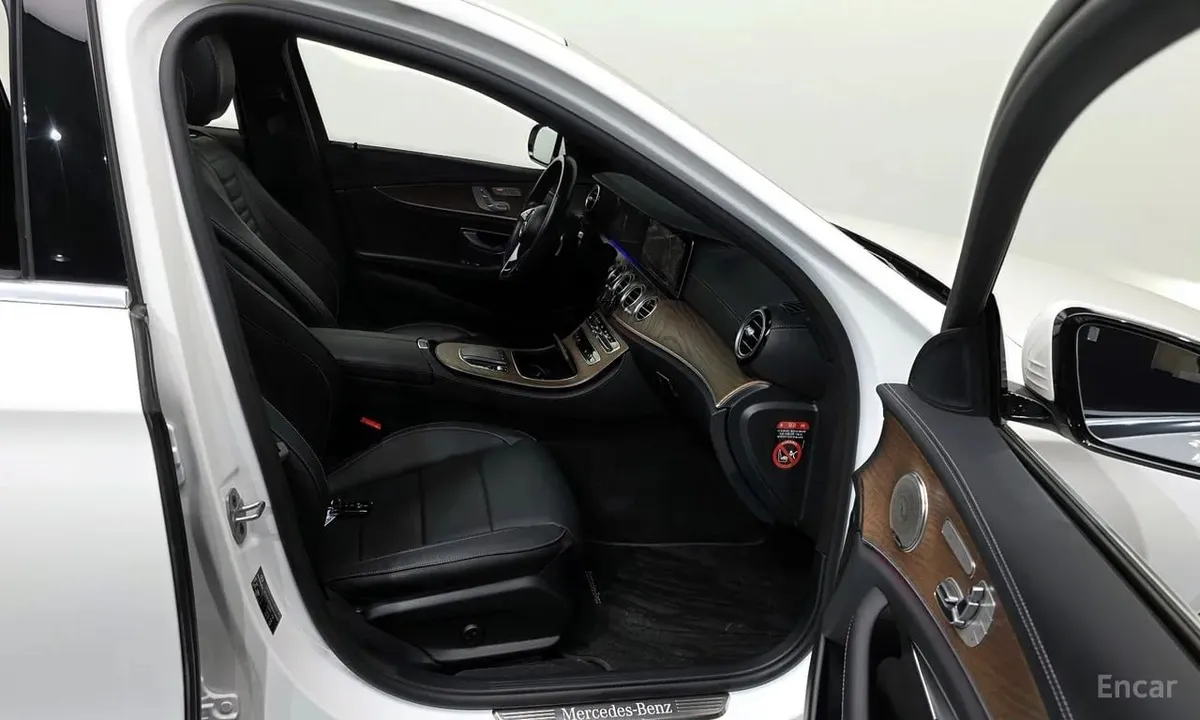 MERCEDES-BENZ E220D EXCLUSIVE 2021