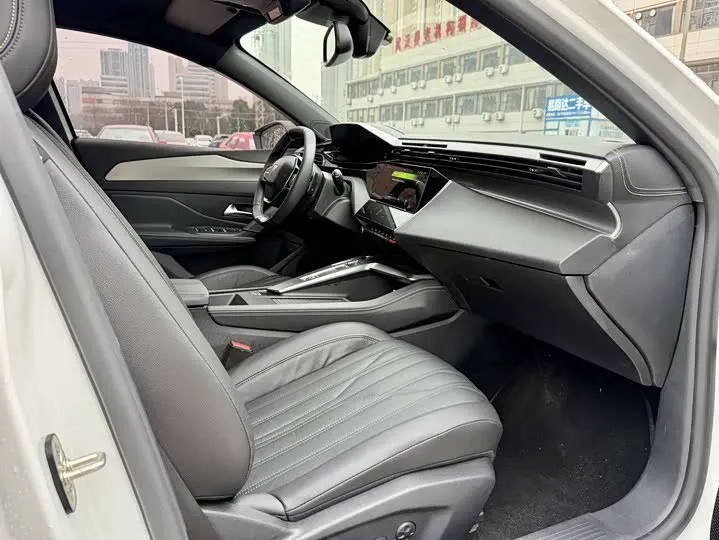 PEUGEOT 408X 2023