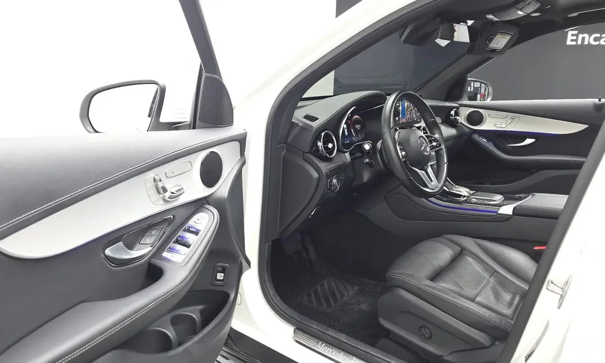 MERCEDES-BENZ GLC 220D 2021