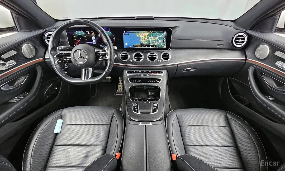MERCEDES-BENZ E220D AMG LINE 2022