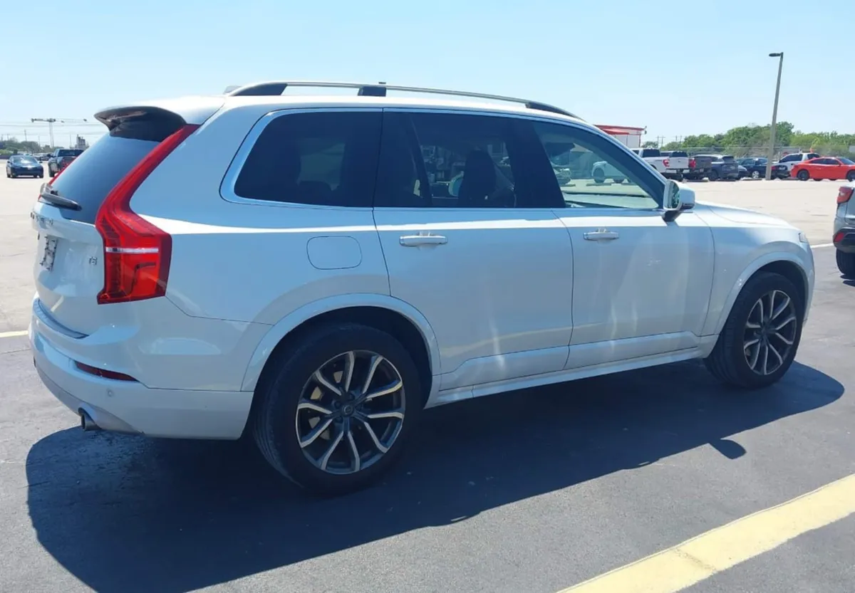 VOLVO XC90 T5 MOMENTUM 2019