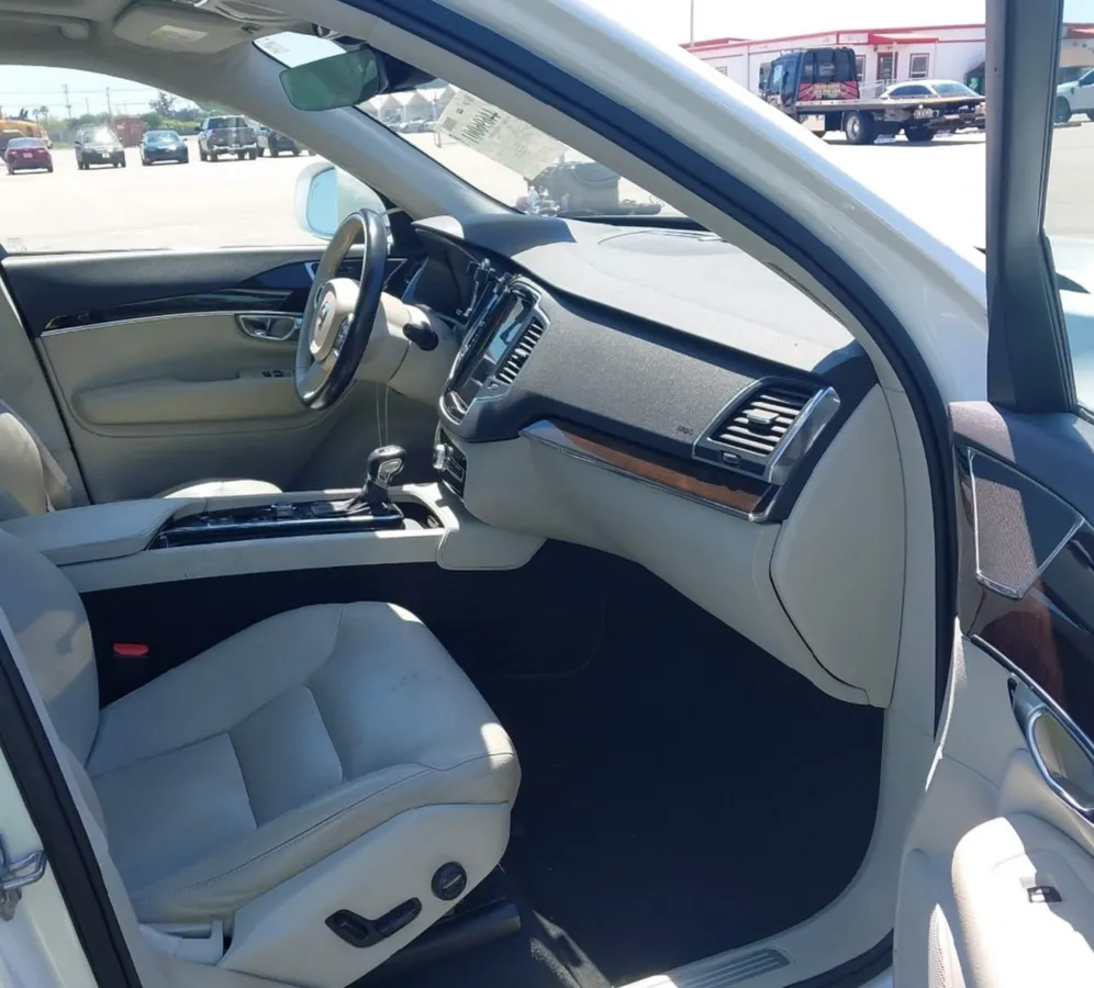 VOLVO XC90 T5 MOMENTUM 2019
