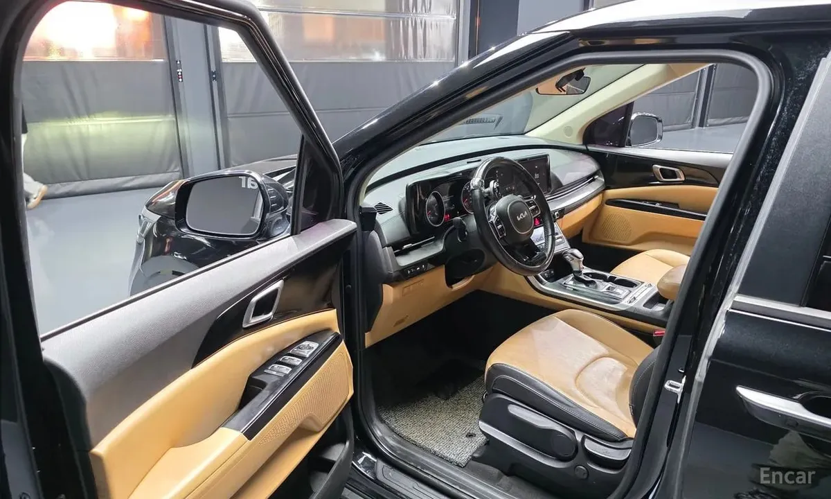 KIA CARNIVAL 9-SEATER PRESTIGE 2021