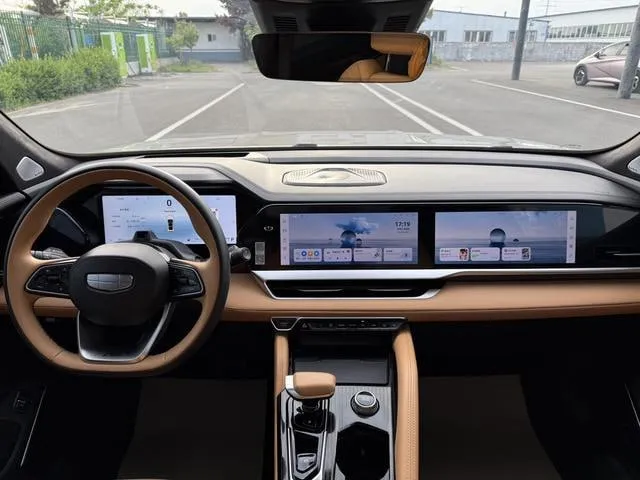 GEELY MONJARO 2024