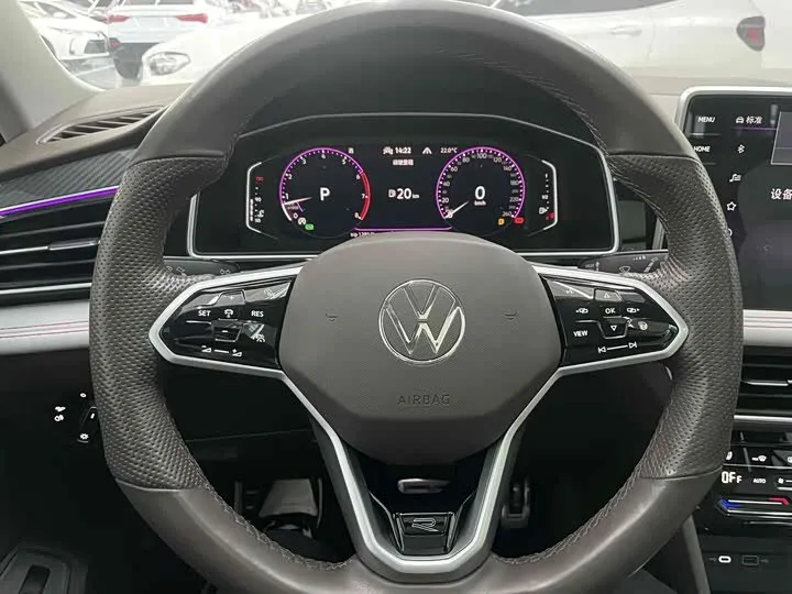 VOLKSWAGEN TIGUAN L 2022