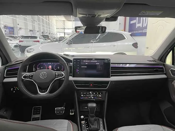 VOLKSWAGEN TIGUAN L 2022