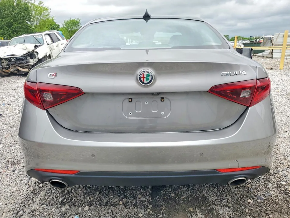 ALFA ROMEO GIULIA TI Q4 2017