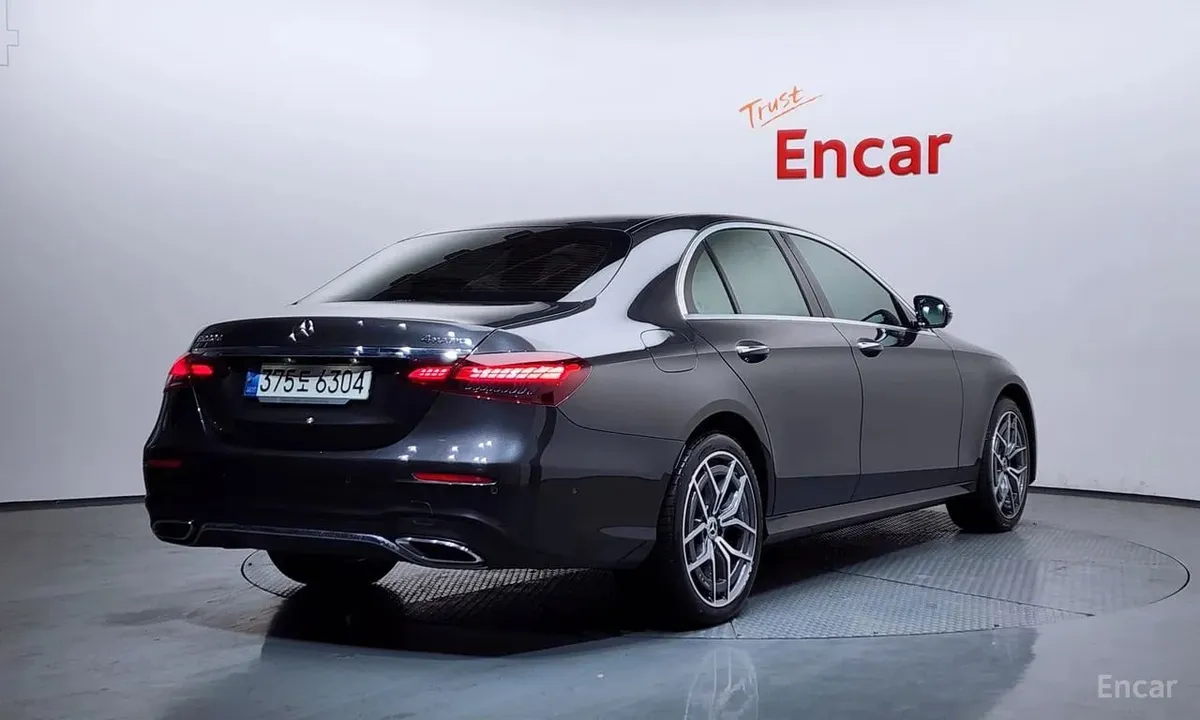 MERCEDES-BENZ E220D AMG LINE 2022