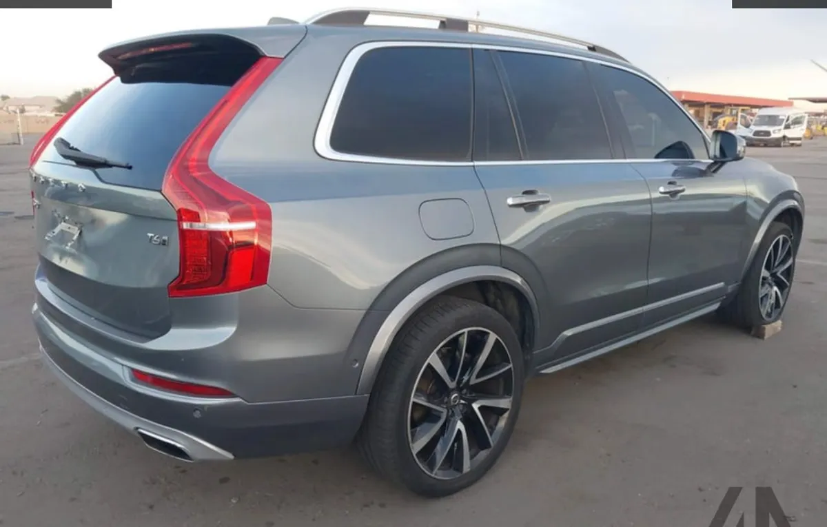 VOLVO XC90 T6 MOMENTUM 2018