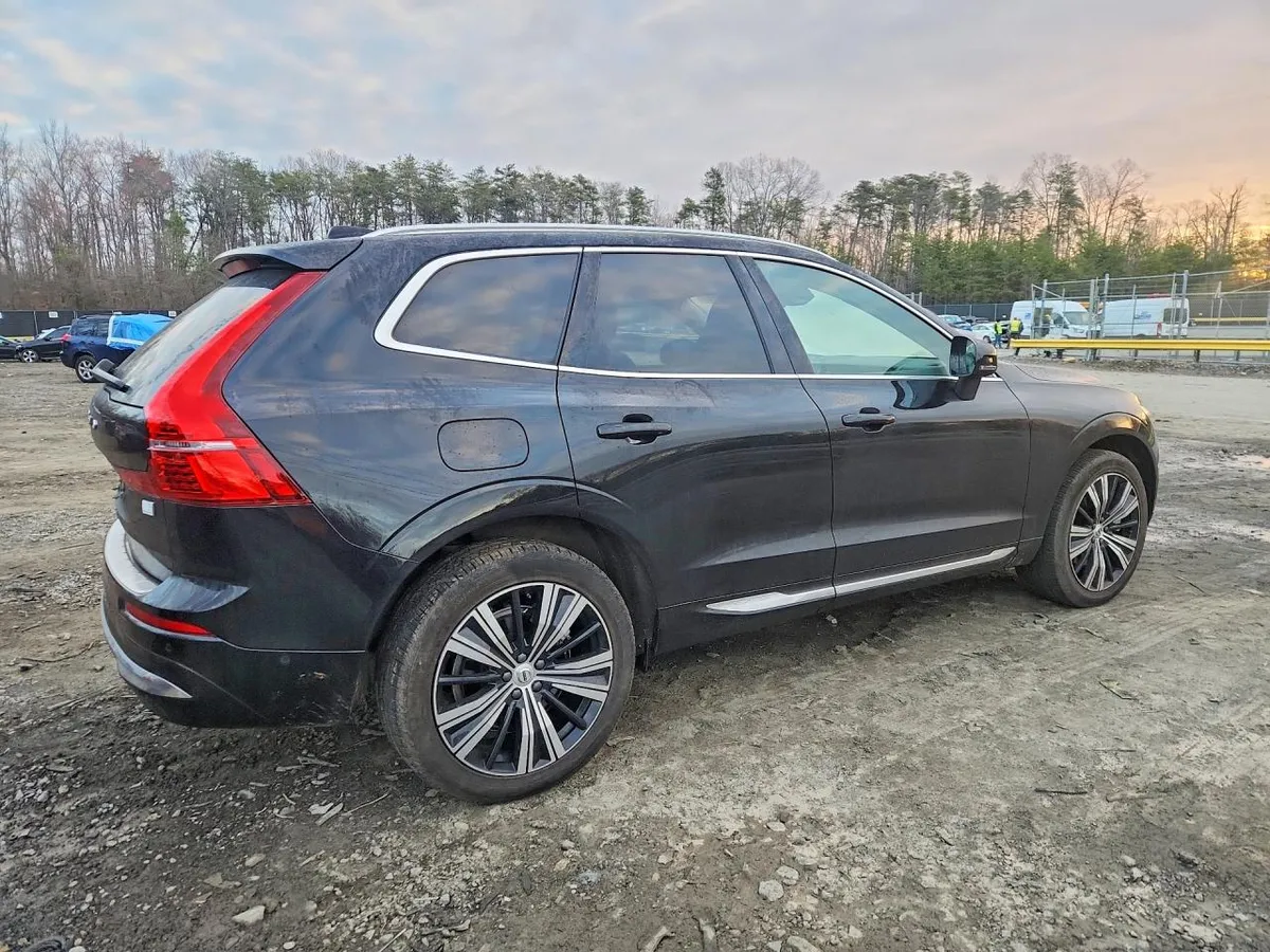 VOLVO XC60 PLUS T8 2023