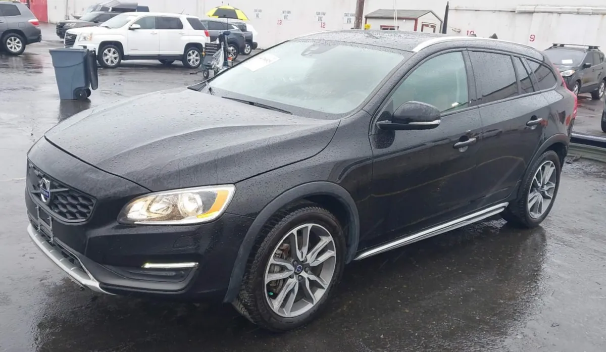 VOLVO V60 CROSS COUNTRY T5 2018