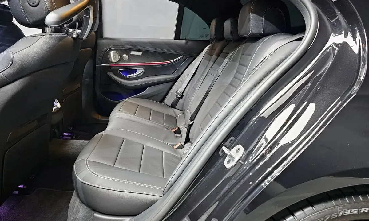 MERCEDES-BENZ E220D AMG LINE 2022