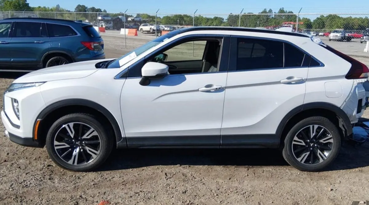 MITSUBISHI ECLIPSE CROSS 2023