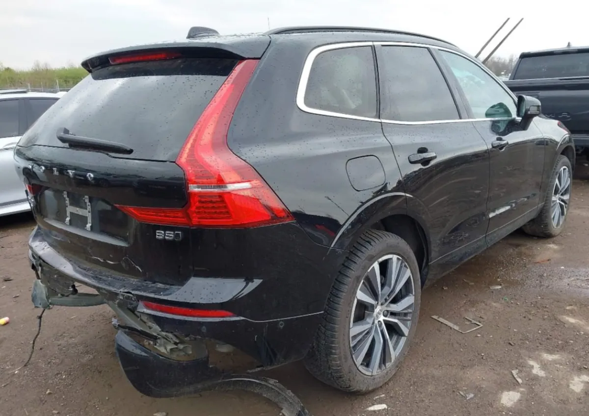 VOLVO XC60 B5 MOMENTUM 2022