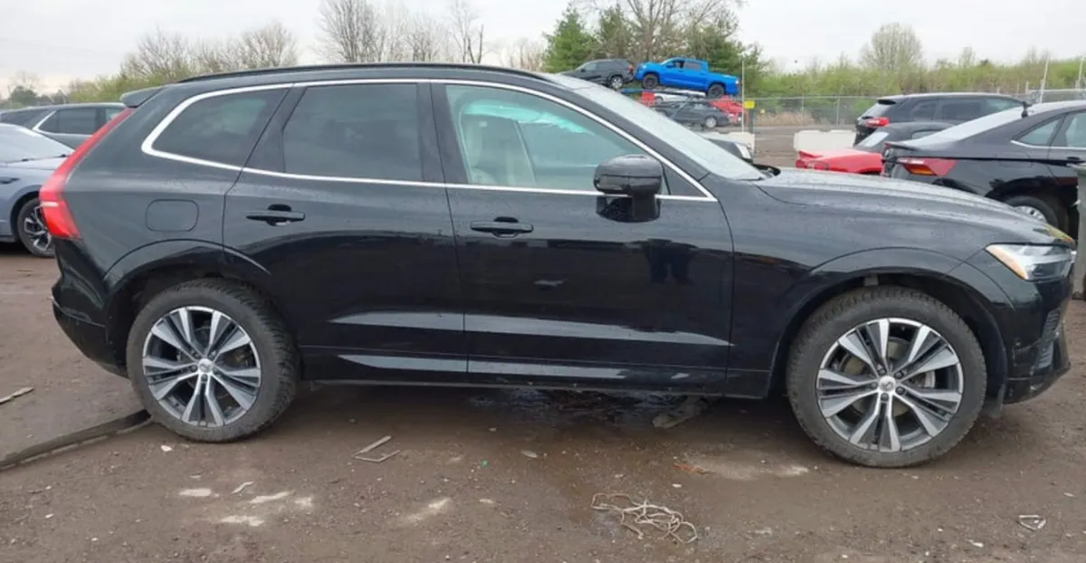 VOLVO XC60 B5 MOMENTUM 2022