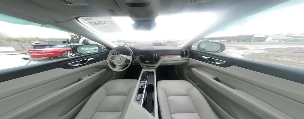 VOLVO XC60 B5 MOMENTUM 2022