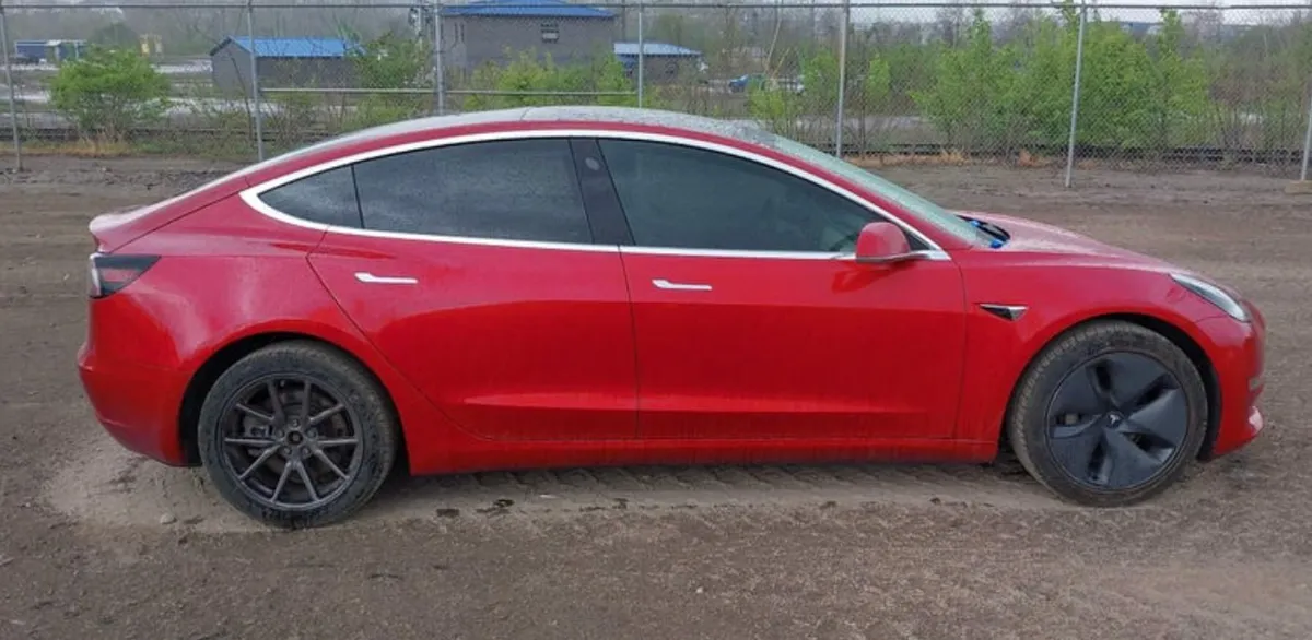 TESLA MODEL 3 LONG RANGE/PERFORMANCE 2019