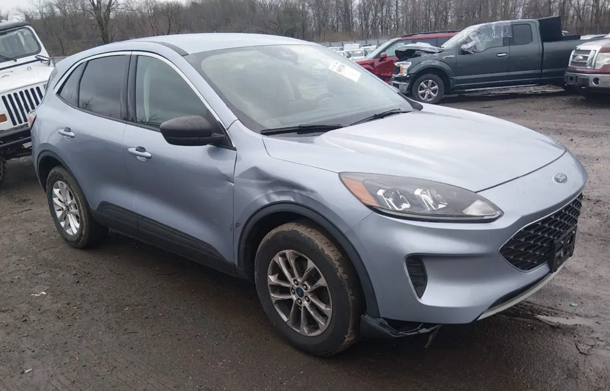FORD ESCAPE SE 2022