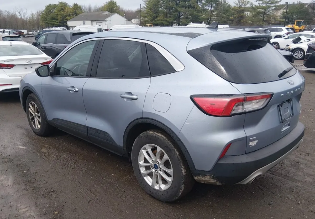 FORD ESCAPE SE 2022