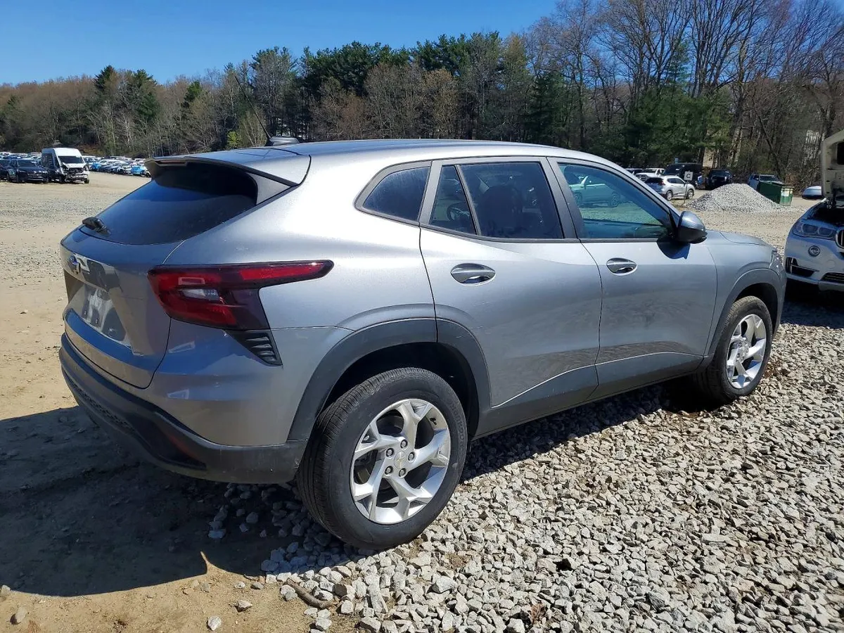 CHEVROLET TRAX LS 2025