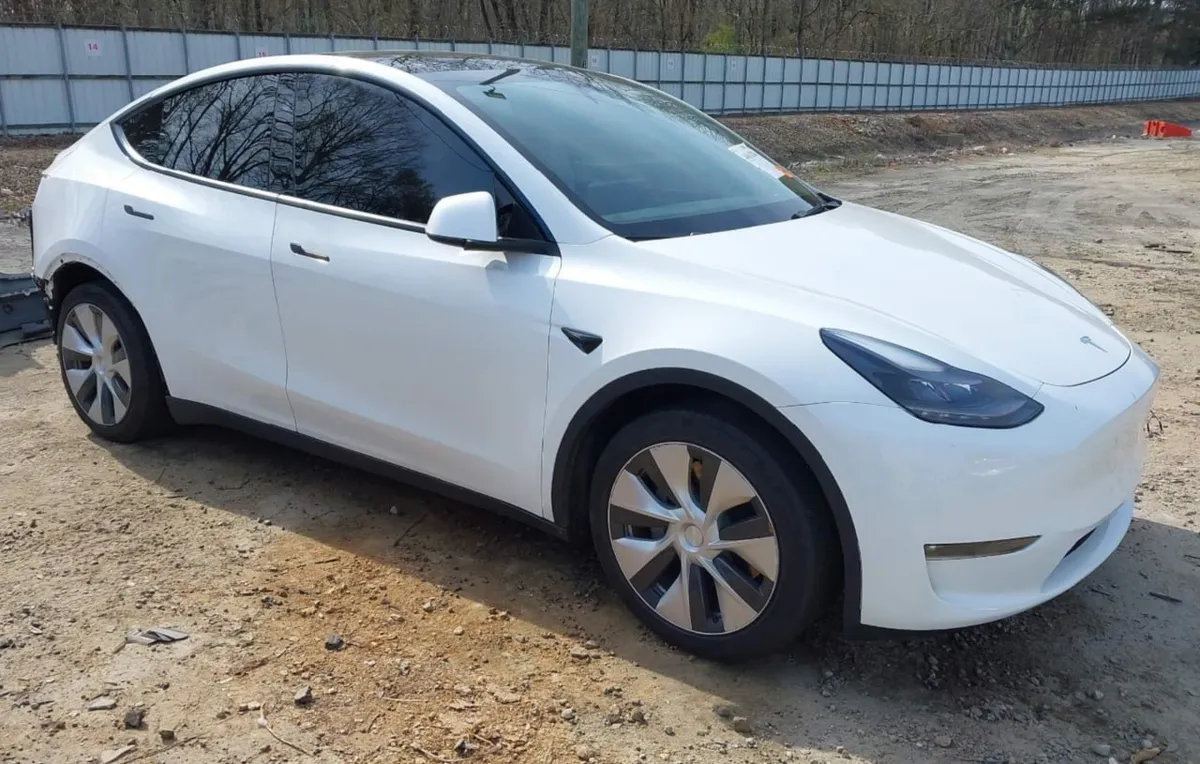 TESLA MODEL Y AWD/LONG RANGE 2023
