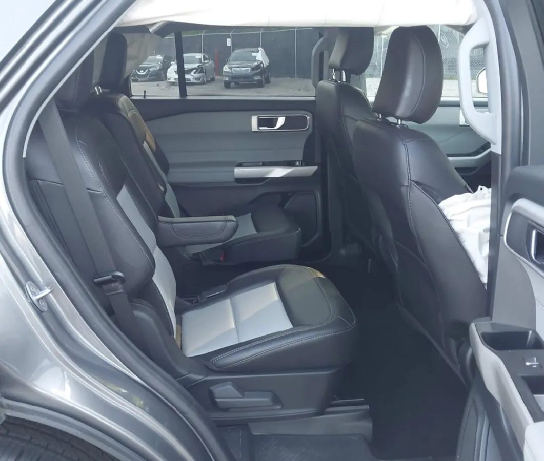 FORD EXPLORER XLT 2022