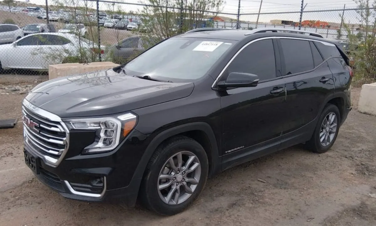 GMC TERRAIN SLT 2023