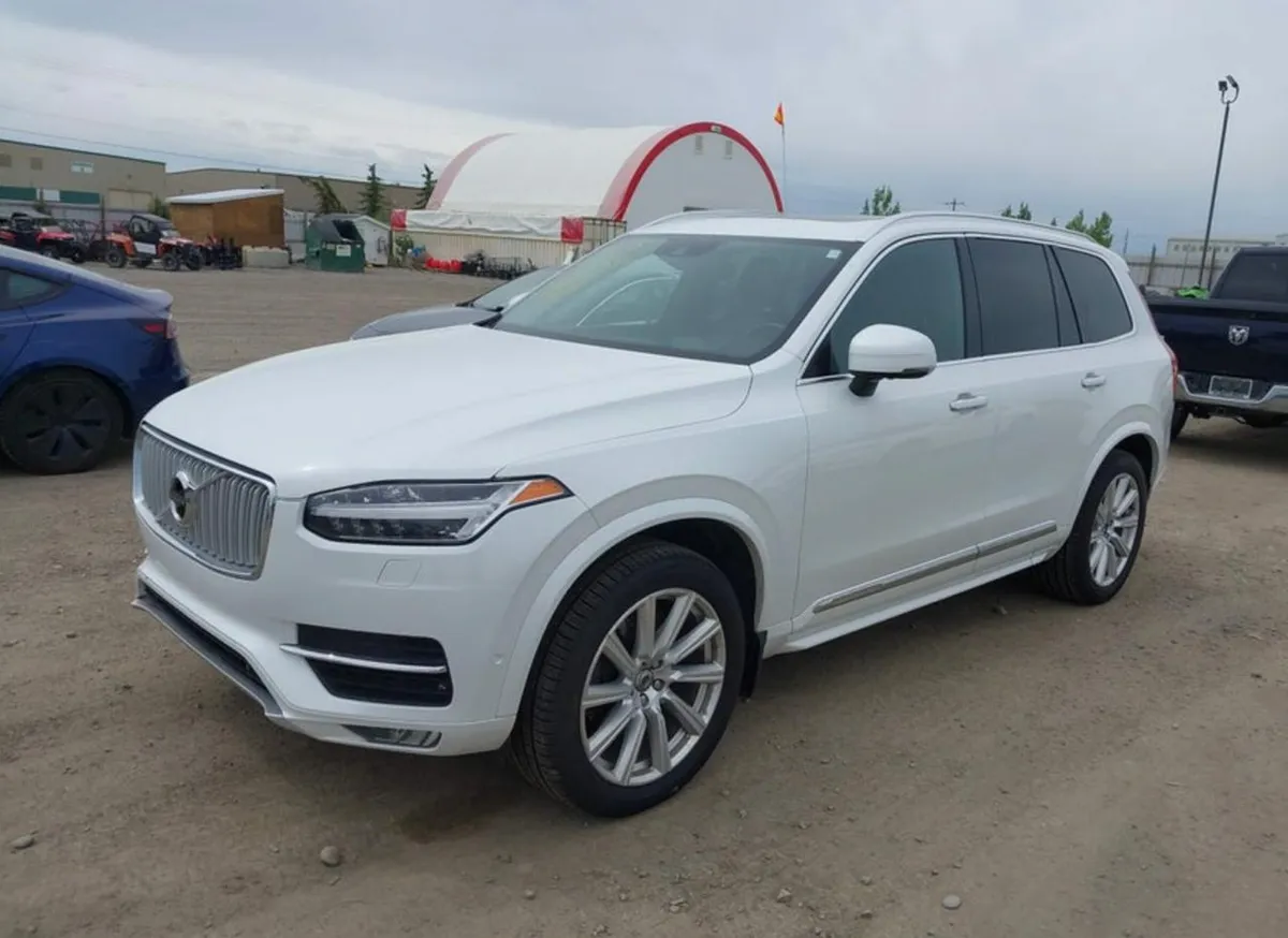 VOLVO XC90 2016