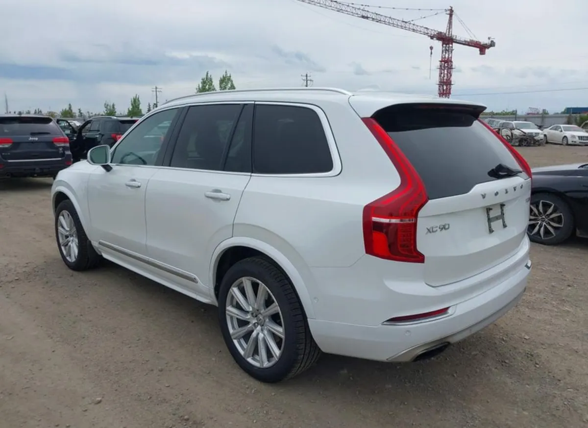 VOLVO XC90 2016