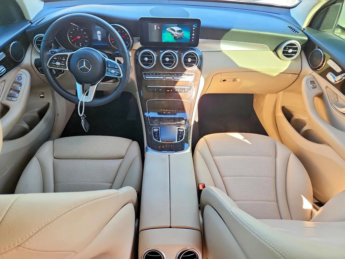 MERCEDES-BENZ GLC 300 2022
