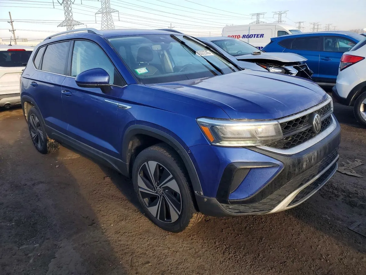 VOLKSWAGEN TAOS SE 2023