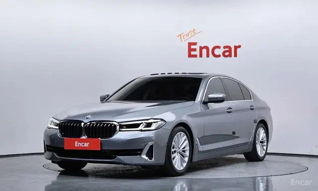 BMW 520I LUXURY 2023