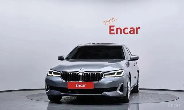BMW 520I LUXURY 2023