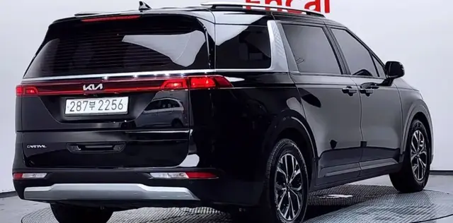 KIA CARNIVAL PRESTIGE 2023