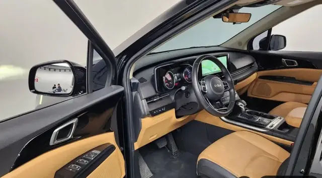 KIA CARNIVAL PRESTIGE 2023