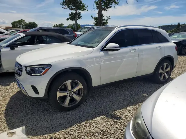 MERCEDES-BENZ GLC 300 2022